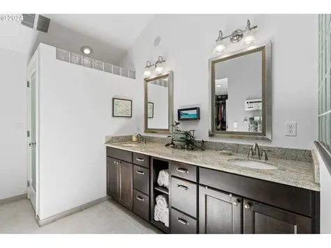 18984 S Forest Grove Loop Oregon City OR 97045