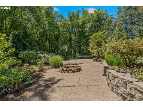 18984 S Forest Grove Loop Oregon City OR 97045