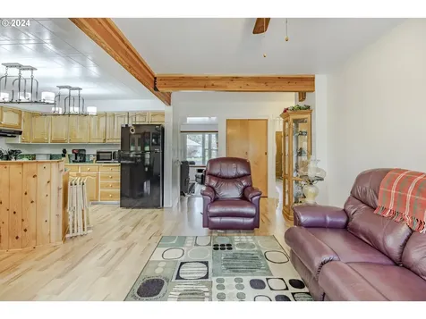 48340 Hills Street Oakridge OR 97463