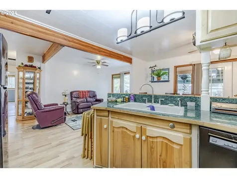 48340 Hills Street Oakridge OR 97463