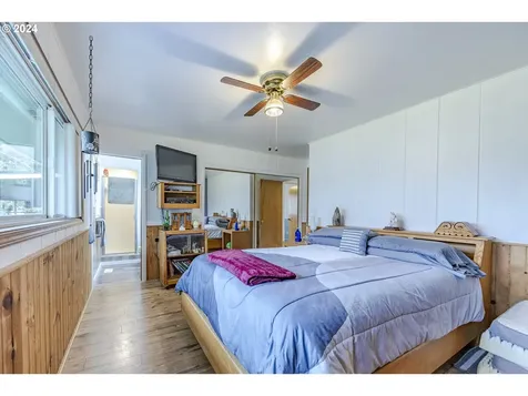 48340 Hills Street Oakridge OR 97463