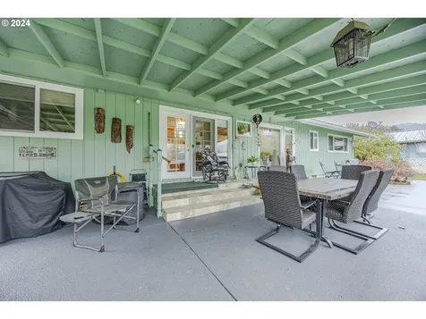 48340 Hills Street Oakridge OR 97463
