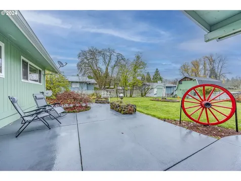 48340 Hills Street Oakridge OR 97463