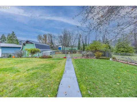 48340 Hills Street Oakridge OR 97463