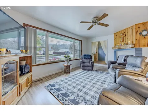 48340 Hills Street Oakridge OR 97463