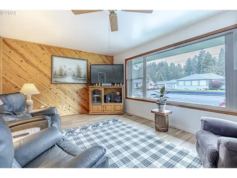 48340 Hills Street Oakridge OR 97463