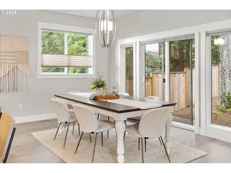 17590 SW Sunview Lane Beaverton OR 97007