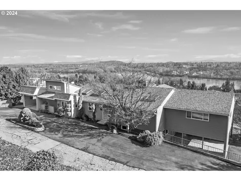 7420 S Laview Drive Portland OR 97219