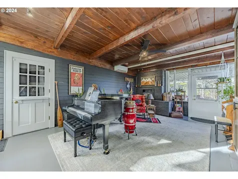 2696 Portland Street Eugene OR 97405