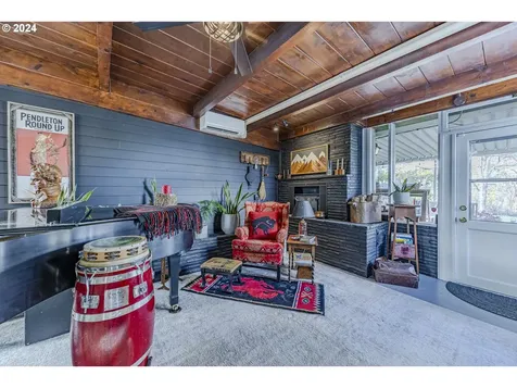 2696 Portland Street Eugene OR 97405