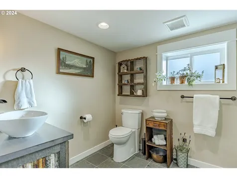 2696 Portland Street Eugene OR 97405