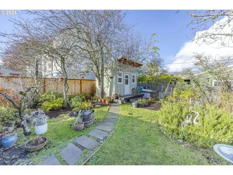 2696 Portland Street Eugene OR 97405