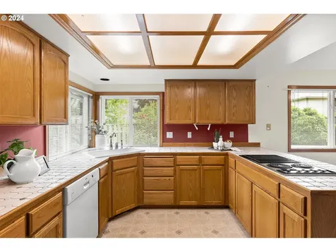 16748 Ne San Rafael Drive Portland OR 97230