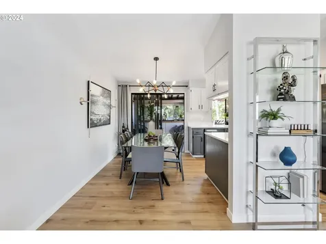 5734 Se Harold Street Portland OR 97206