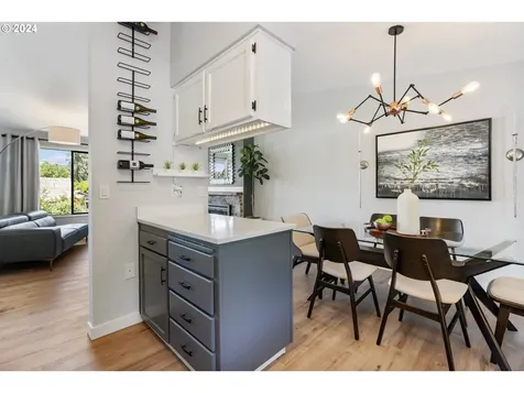 5734 Se Harold Street Portland OR 97206