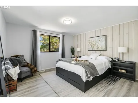 5734 Se Harold Street Portland OR 97206