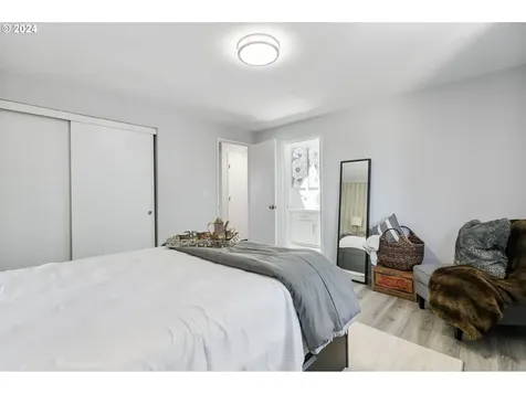 5734 Se Harold Street Portland OR 97206