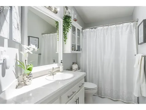5734 Se Harold Street Portland OR 97206