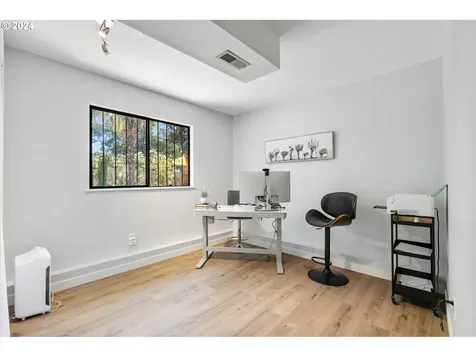 5734 Se Harold Street Portland OR 97206