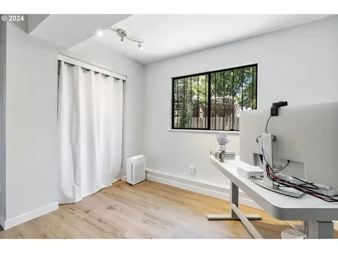 5734 Se Harold Street Portland OR 97206