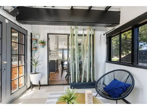 5734 Se Harold Street Portland OR 97206