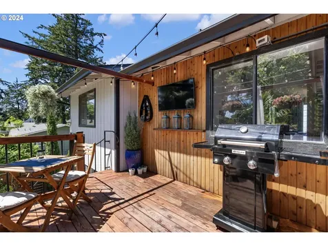 5734 Se Harold Street Portland OR 97206