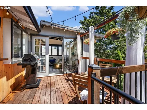 5734 Se Harold Street Portland OR 97206