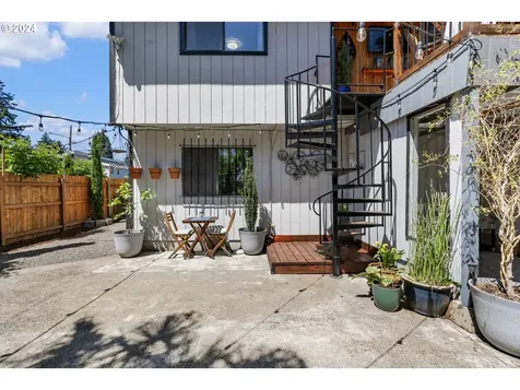 5734 Se Harold Street Portland OR 97206