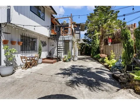 5734 Se Harold Street Portland OR 97206