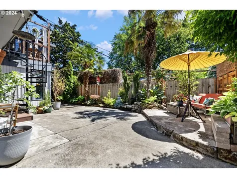 5734 Se Harold Street Portland OR 97206
