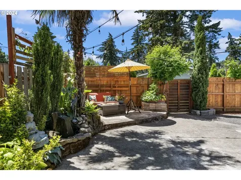 5734 Se Harold Street Portland OR 97206