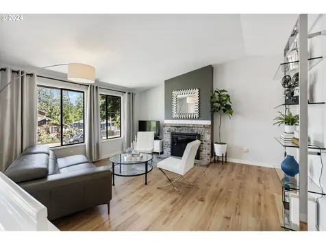 5734 Se Harold Street Portland OR 97206