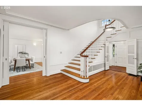 2885 NW Shenandoah Terrace Portland OR 97210