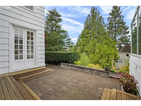2885 NW Shenandoah Terrace Portland OR 97210