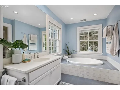 2885 NW Shenandoah Terrace Portland OR 97210