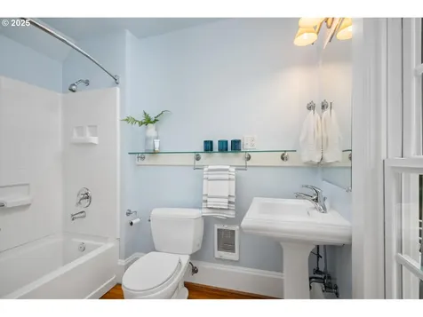 2885 NW Shenandoah Terrace Portland OR 97210