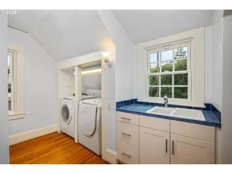 2885 NW Shenandoah Terrace Portland OR 97210