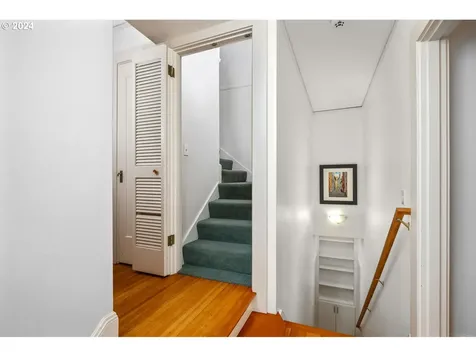 2885 NW Shenandoah Terrace Portland OR 97210