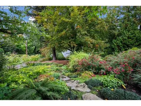 2885 NW Shenandoah Terrace Portland OR 97210