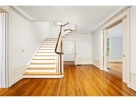 2885 NW Shenandoah Terrace Portland OR 97210