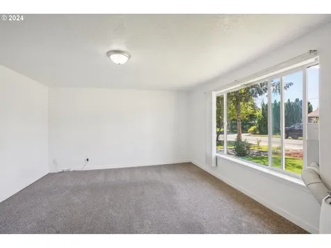 341 Sw Jefferson Street Sheridan OR 97378