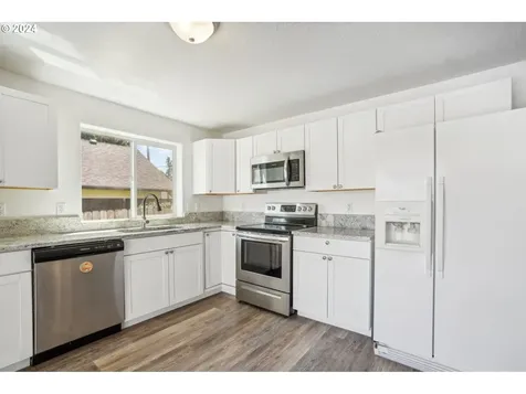 341 Sw Jefferson Street Sheridan OR 97378