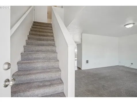 341 Sw Jefferson Street Sheridan OR 97378