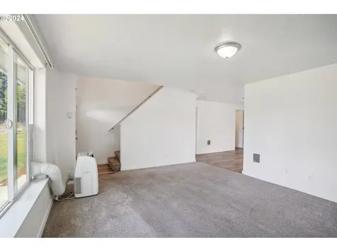 341 Sw Jefferson Street Sheridan OR 97378