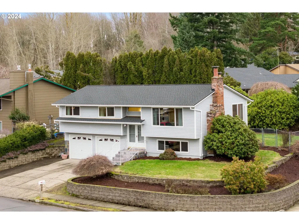 596 SE Greenway Drive Gresham OR 97080