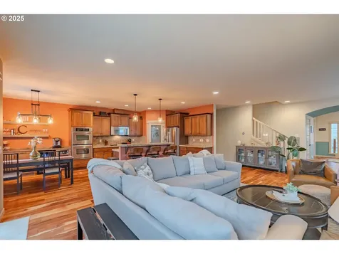 5213 I Street Washougal WA 98671