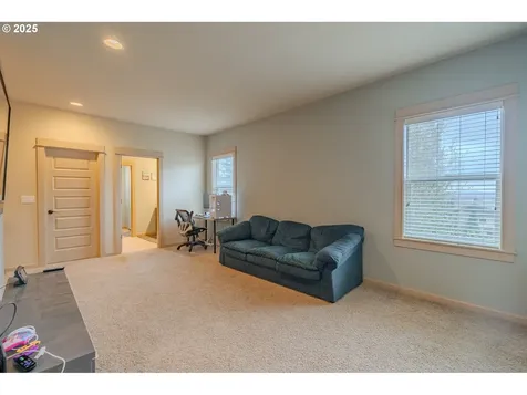 5213 I Street Washougal WA 98671