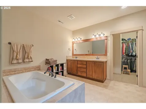 5213 I Street Washougal WA 98671
