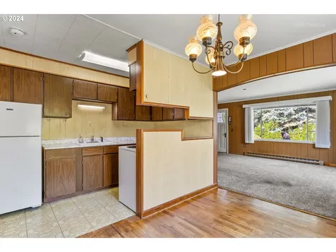 102 Sw 7th Street Troutdale OR 97060