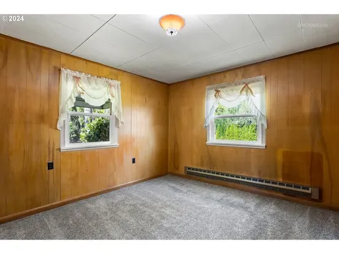 102 Sw 7th Street Troutdale OR 97060